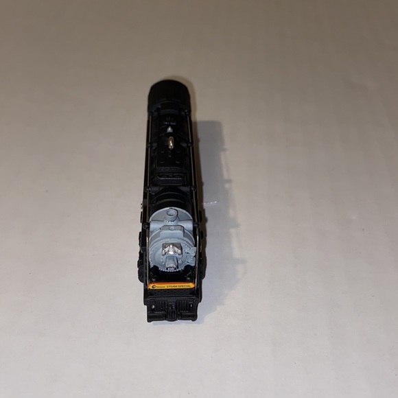 Hallmark Keepsake Ornament Lionel Chessie Steam Special Locomotive Ornament - Picture 10 of 12